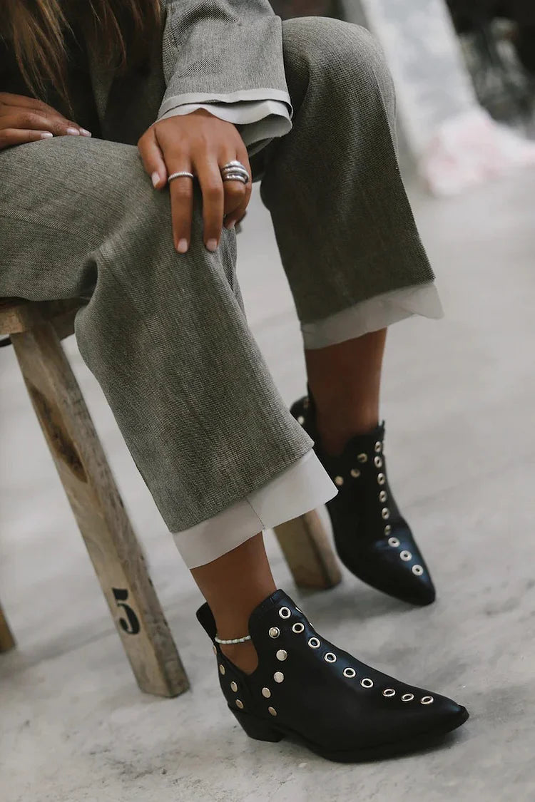 SPETSIGA NITTADE ANKELBOOT